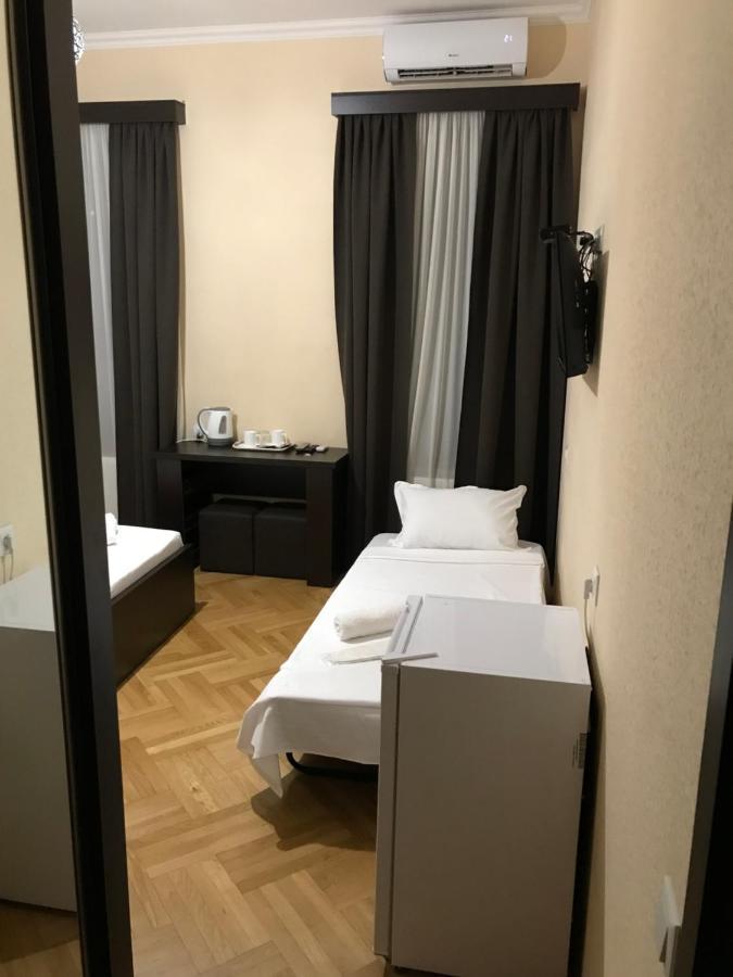 Family Guest House Tbilisi Exterior photo